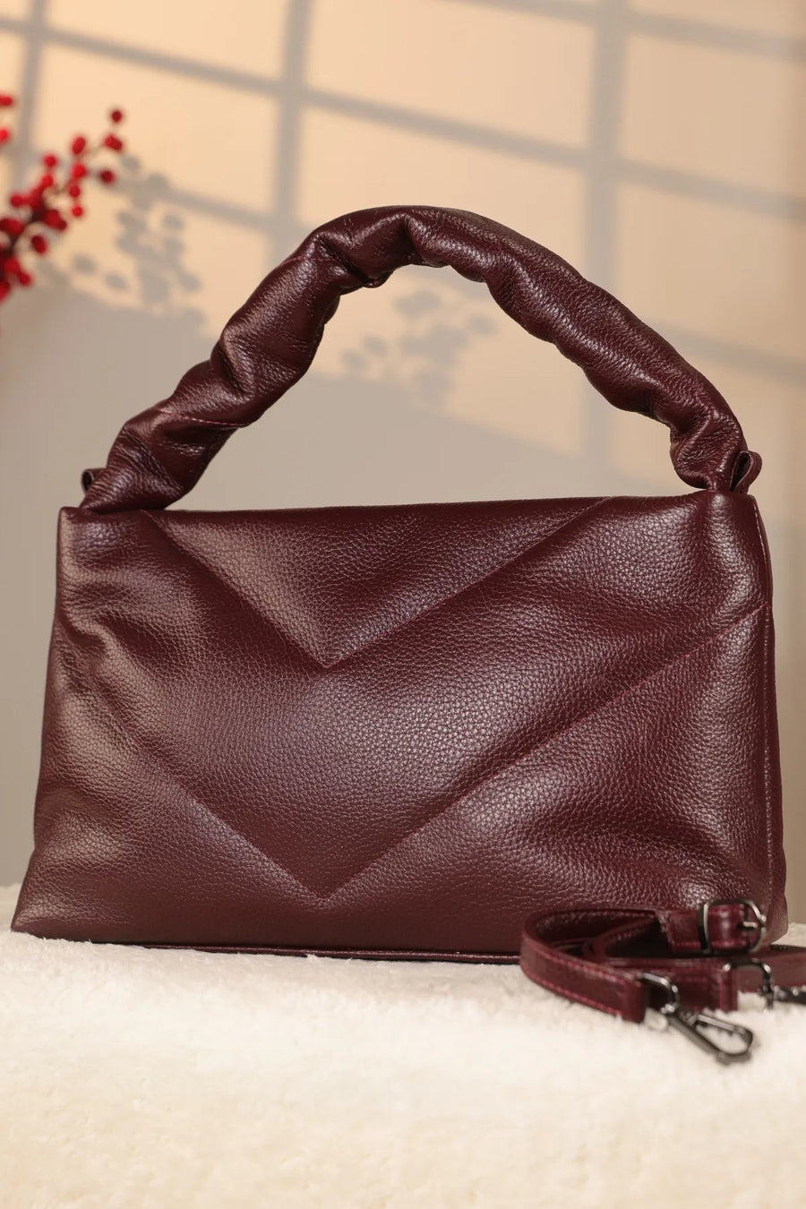 Bordo Renk Soft Stil Deri Çanta - 40326 , Omuz Askılı , Orijinal Deri , Çanta