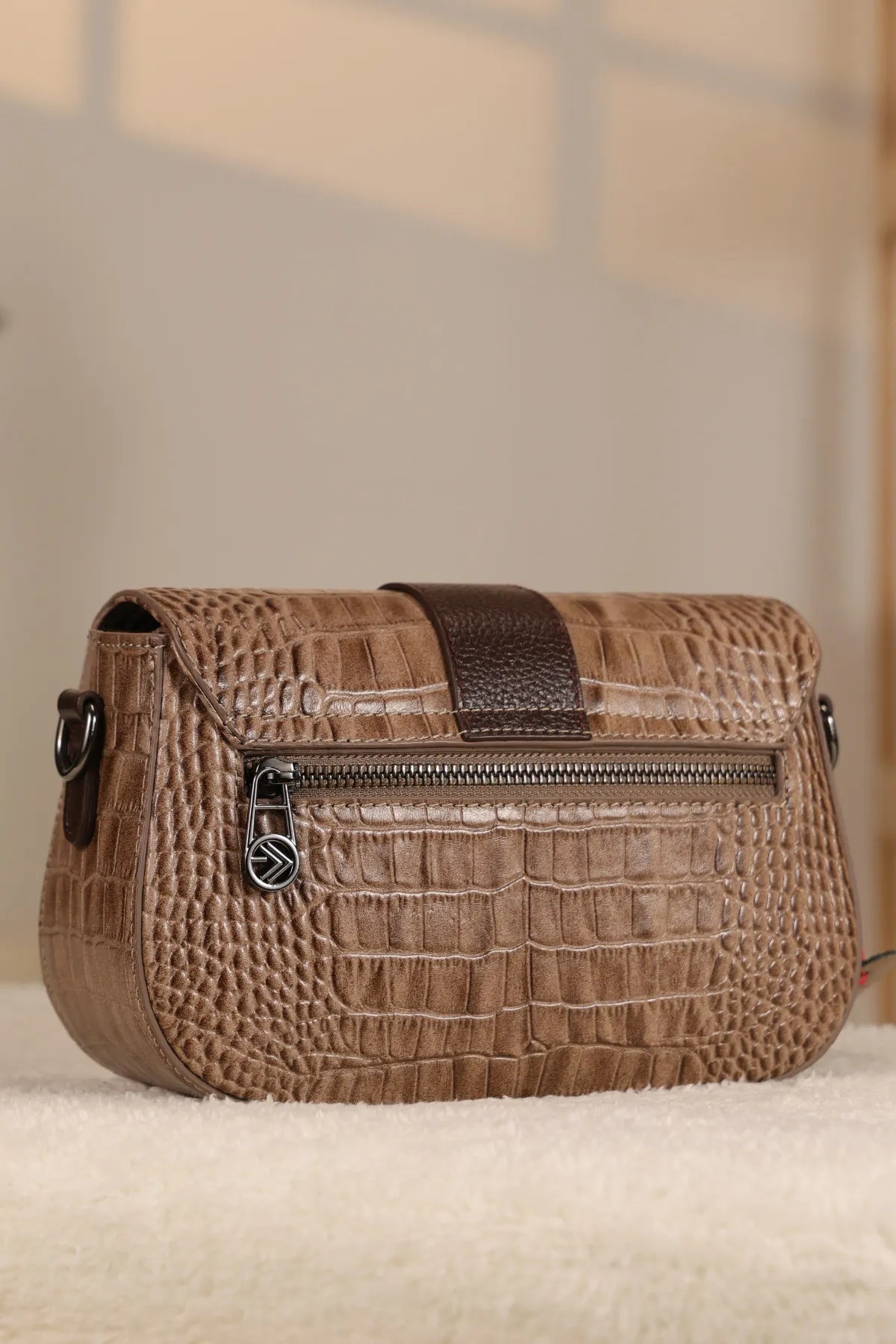 Crocodile-Embossed Leather Bag With Shoulder Strap - 100% Genuine Leather - 40370 — image 6